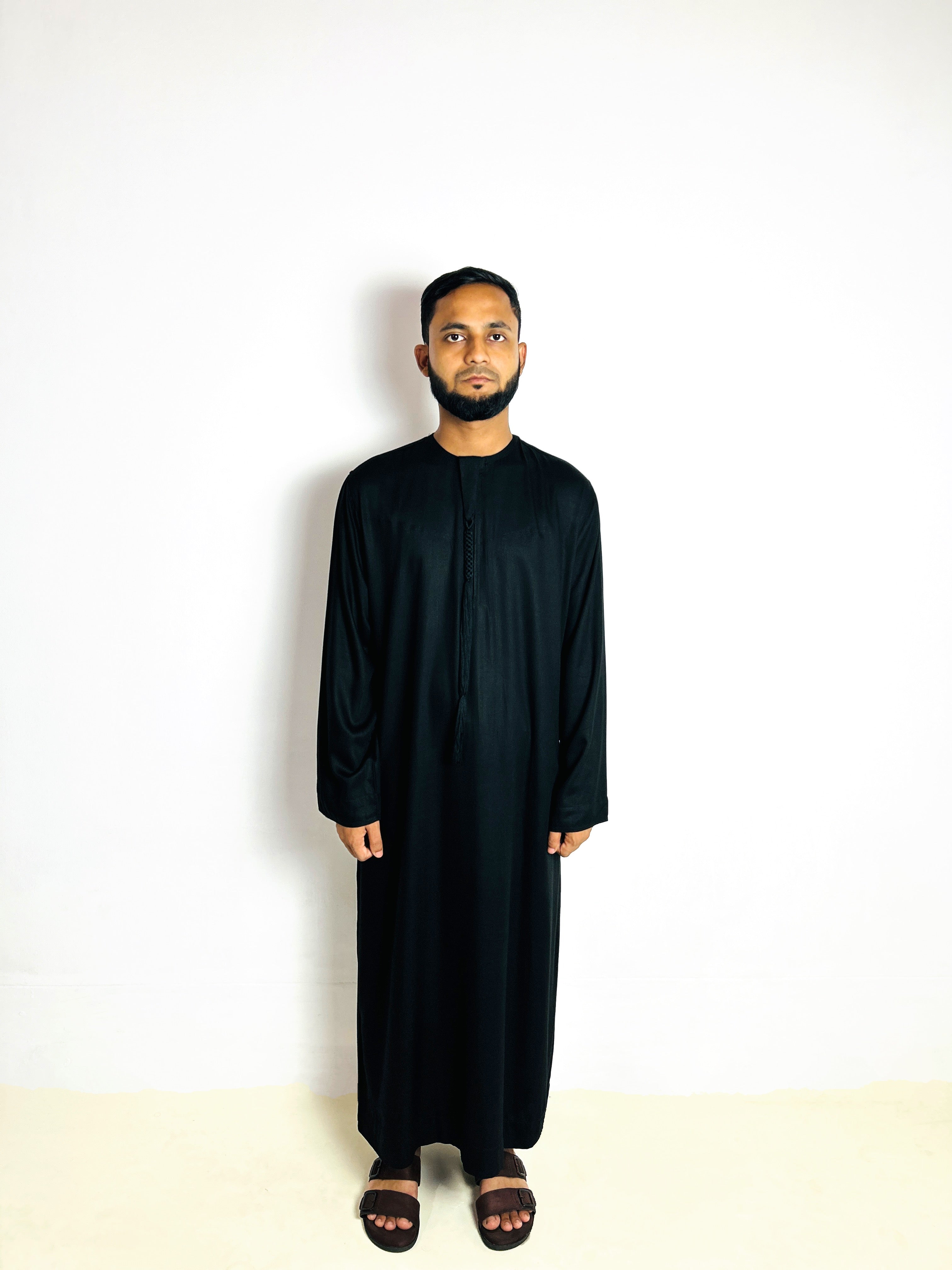 Premium Emirati Thobe – Luxury Gulf Style Men’s Jubba
